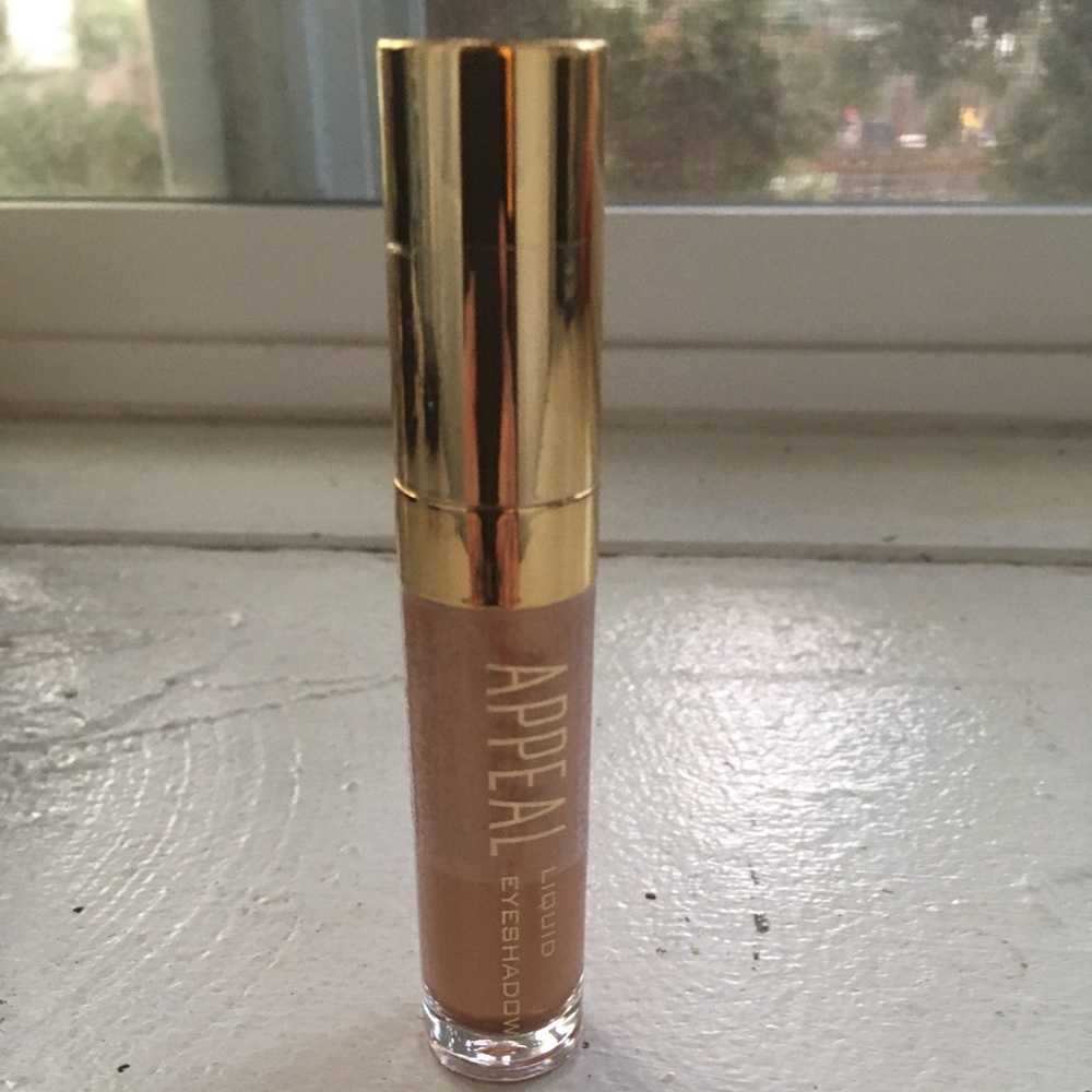 Full Sized Liquid Eyeshadow